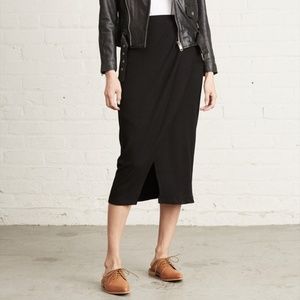 Amour Vert Georgia Ribbed Skirt in Black